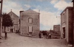 village_louin_08.jpg