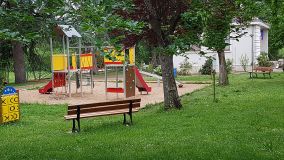 village_louin_16.jpg
