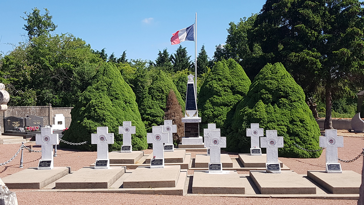 monument aux morts cimetiere 02